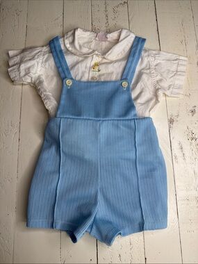 6-9m vintage 60-70s  2 pc Light Blue Ribbed Baby/ Toddler Overalls Shorts